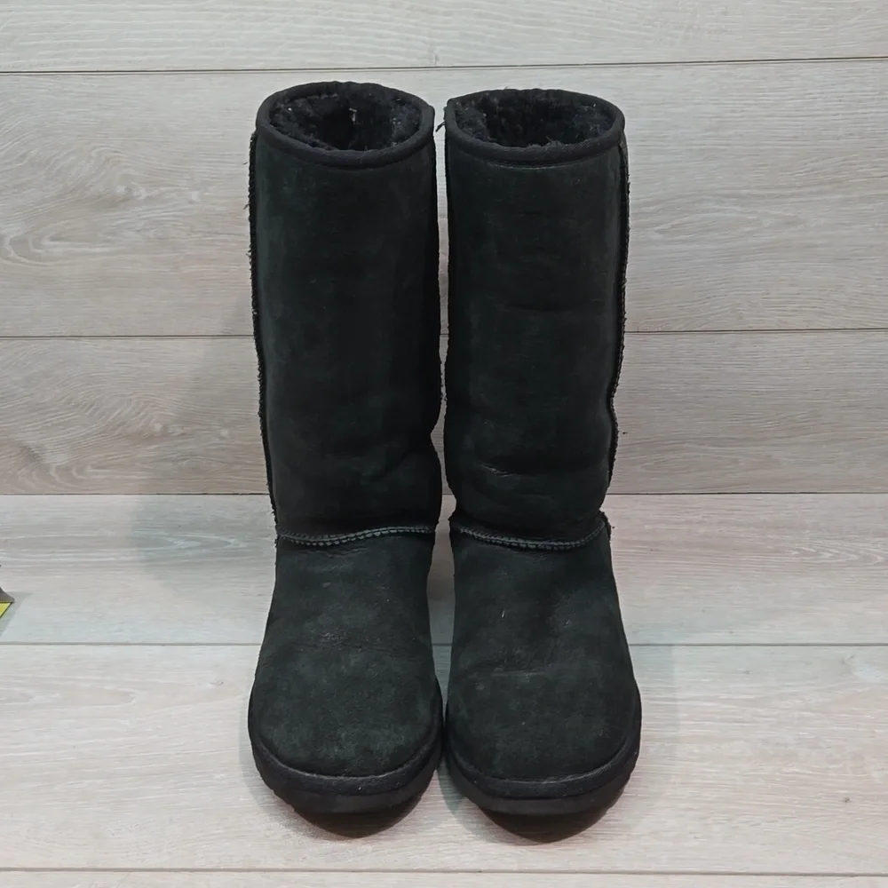 Ugg Australia Women 5804 Leather Tall Sheepskin Boots shoes sz 7